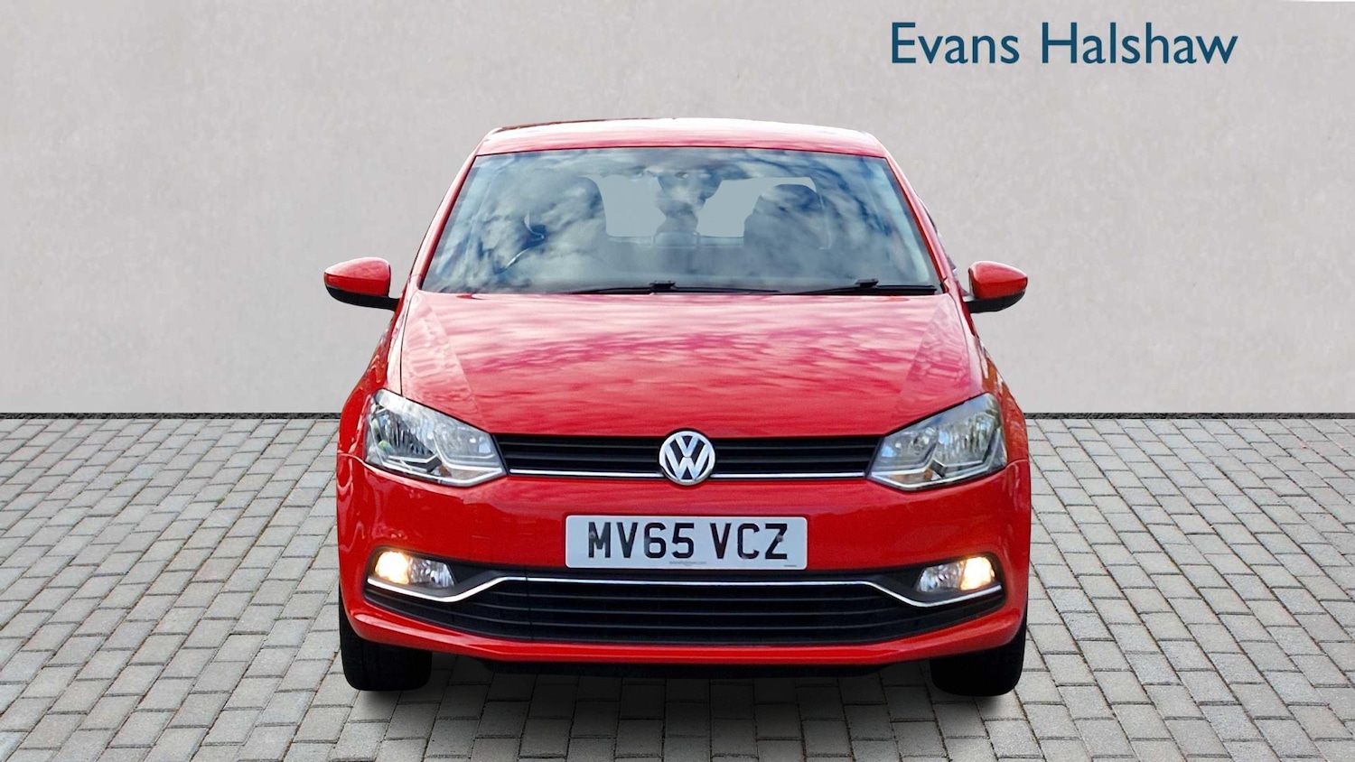 Used Volkswagen Polo 2015 for sale - 76390750: Photo 4