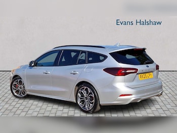 Used Ford Focus 2025 for sale - 79015239: Photo