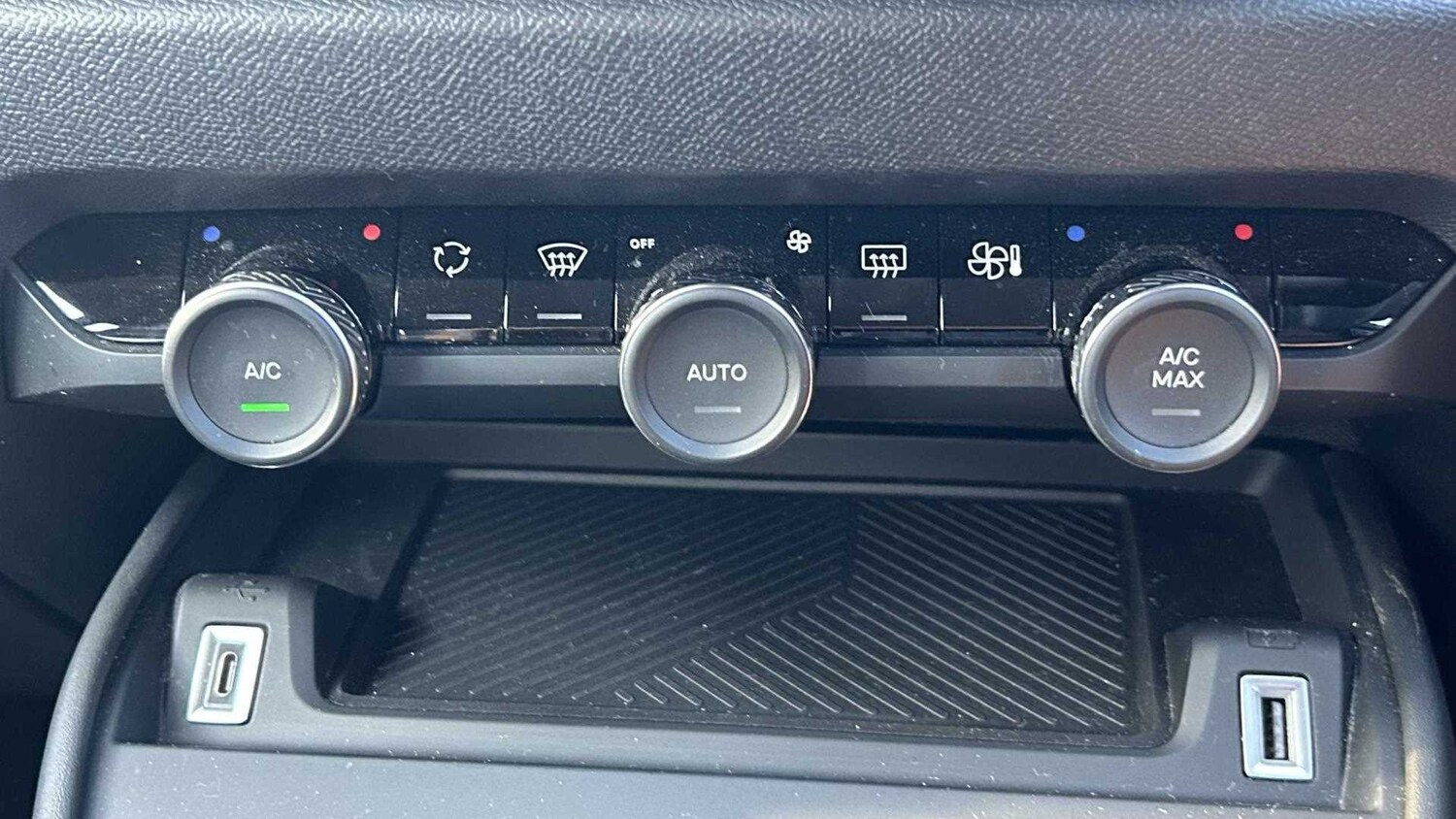 Used Citroen C4 2022 for sale - 76242564: Photo 24