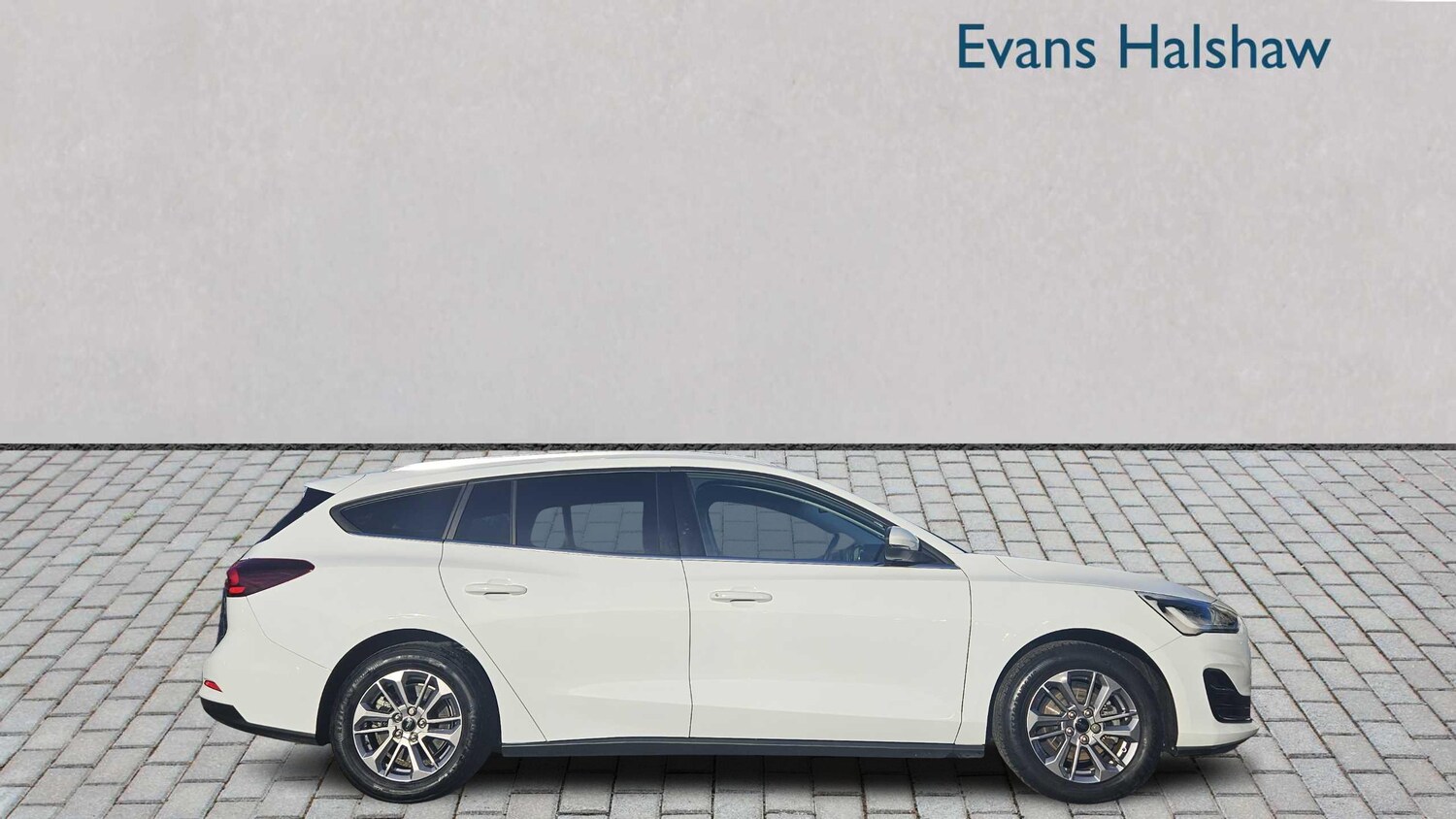 Used Ford Focus 2023 for sale - 76718075: Photo 3