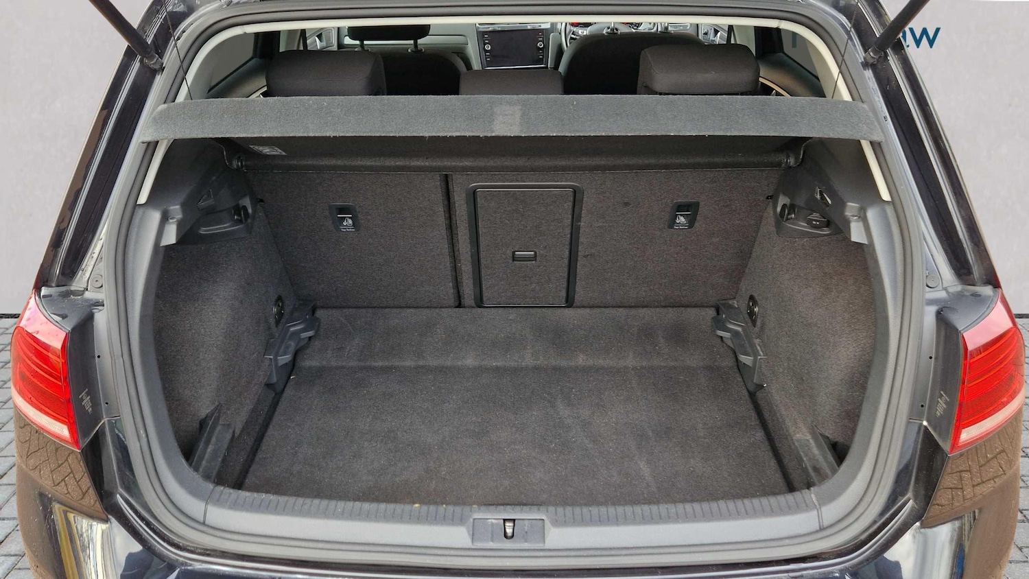 Used Volkswagen Golf 2018 for sale - 76524007: Photo 8