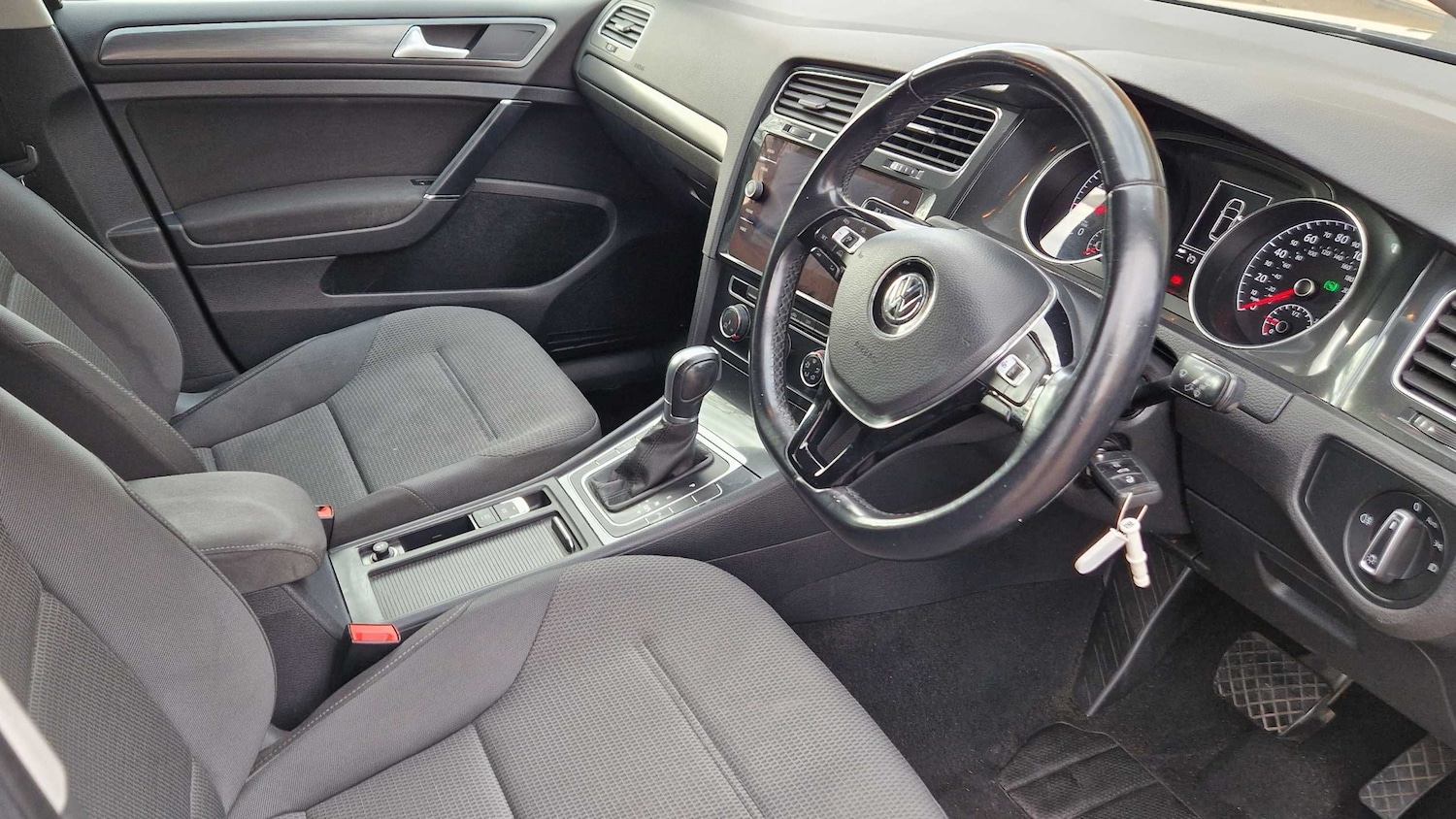 Used Volkswagen Golf 2018 for sale - 76524007: Photo 9