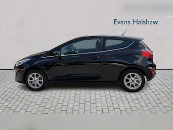 Used Ford Fiesta 2017 for sale - 79702836: Photo