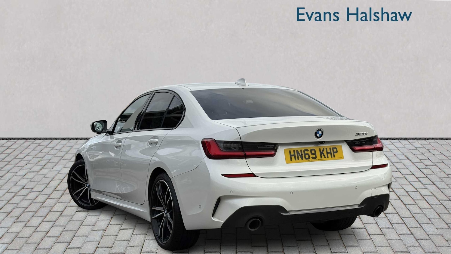 Used BMW 3 Series 2019 for sale - 77527015: Photo 2