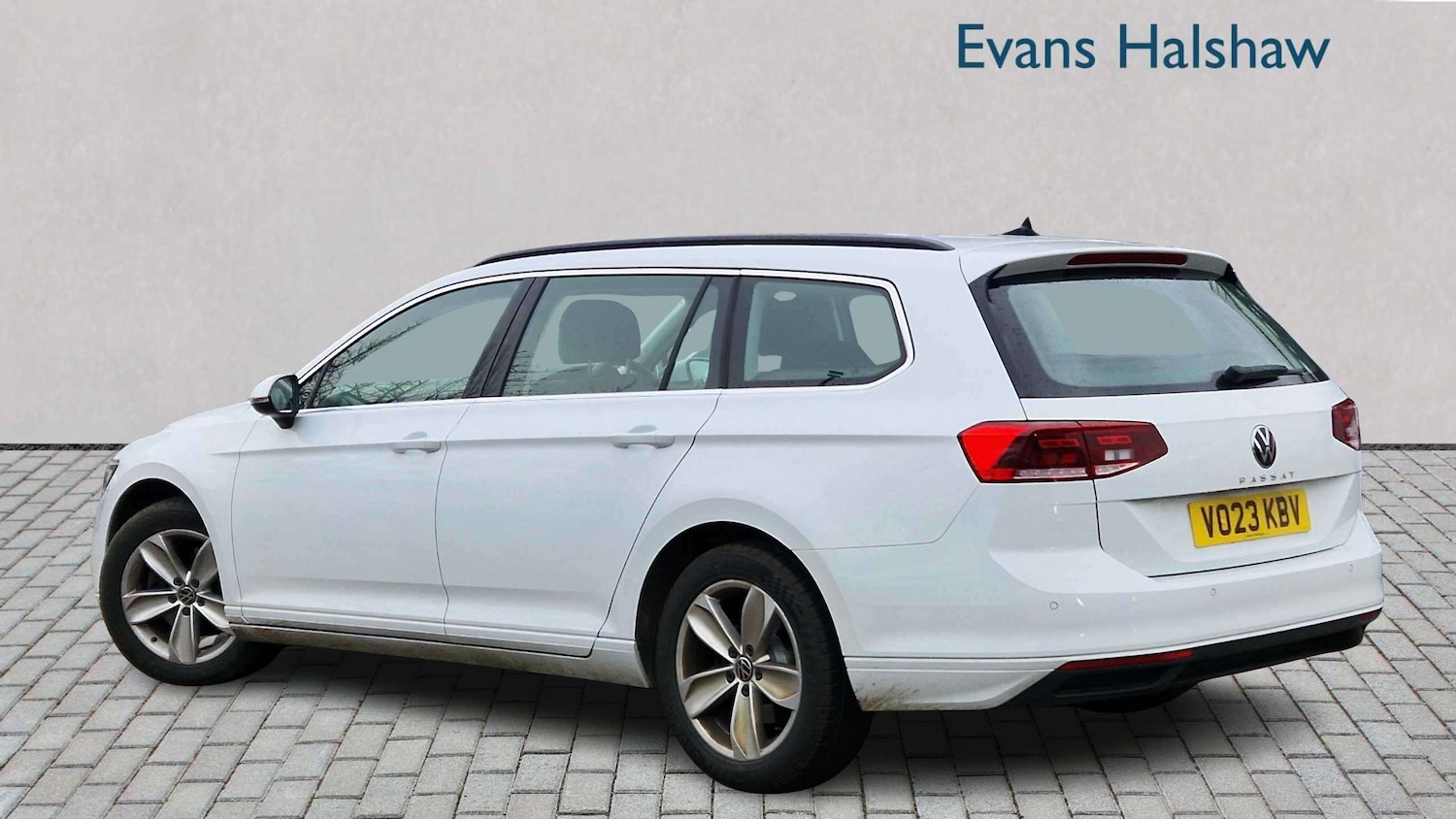 Used Volkswagen Passat 2023 for sale - 77913896: Photo 3