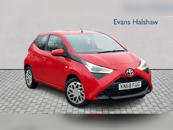 1.0 VVT-i X-Play 5dr