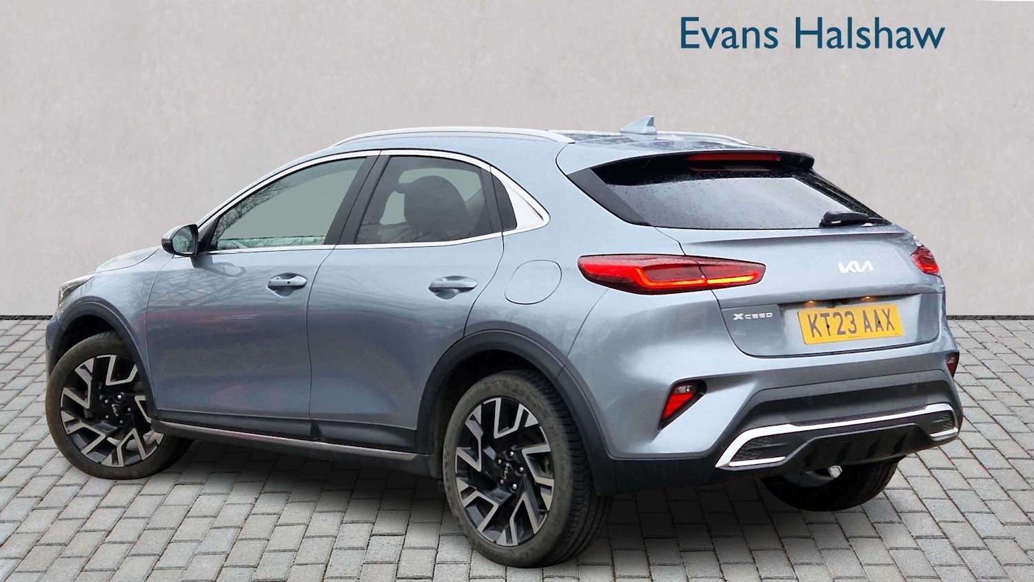 Used Kia XCeed 2023 for sale - 77914157: Photo 3