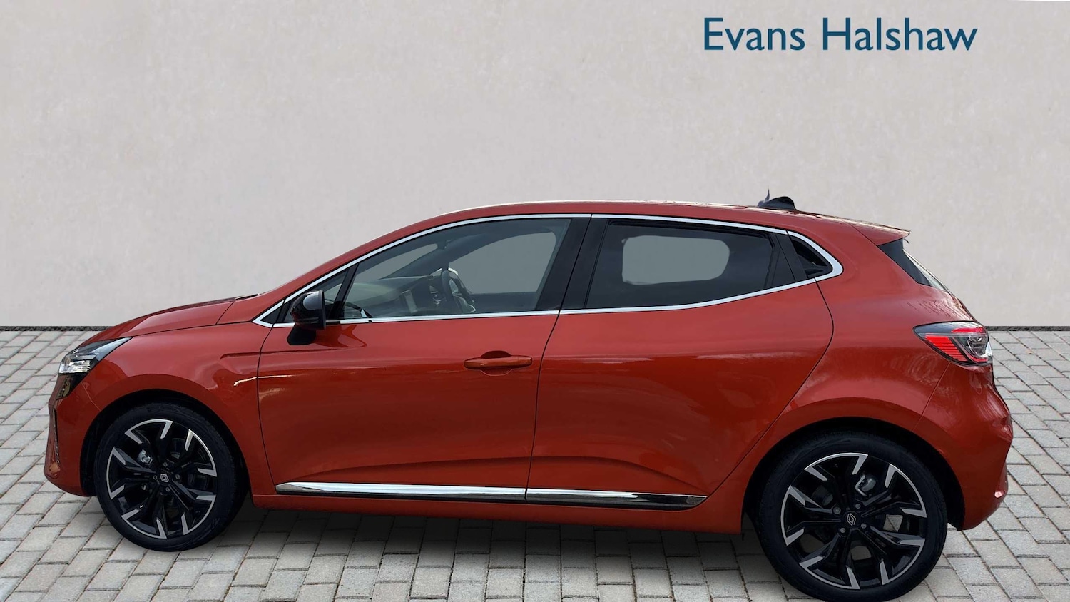 Used Renault Clio 2025 for sale - 77514424: Photo 3