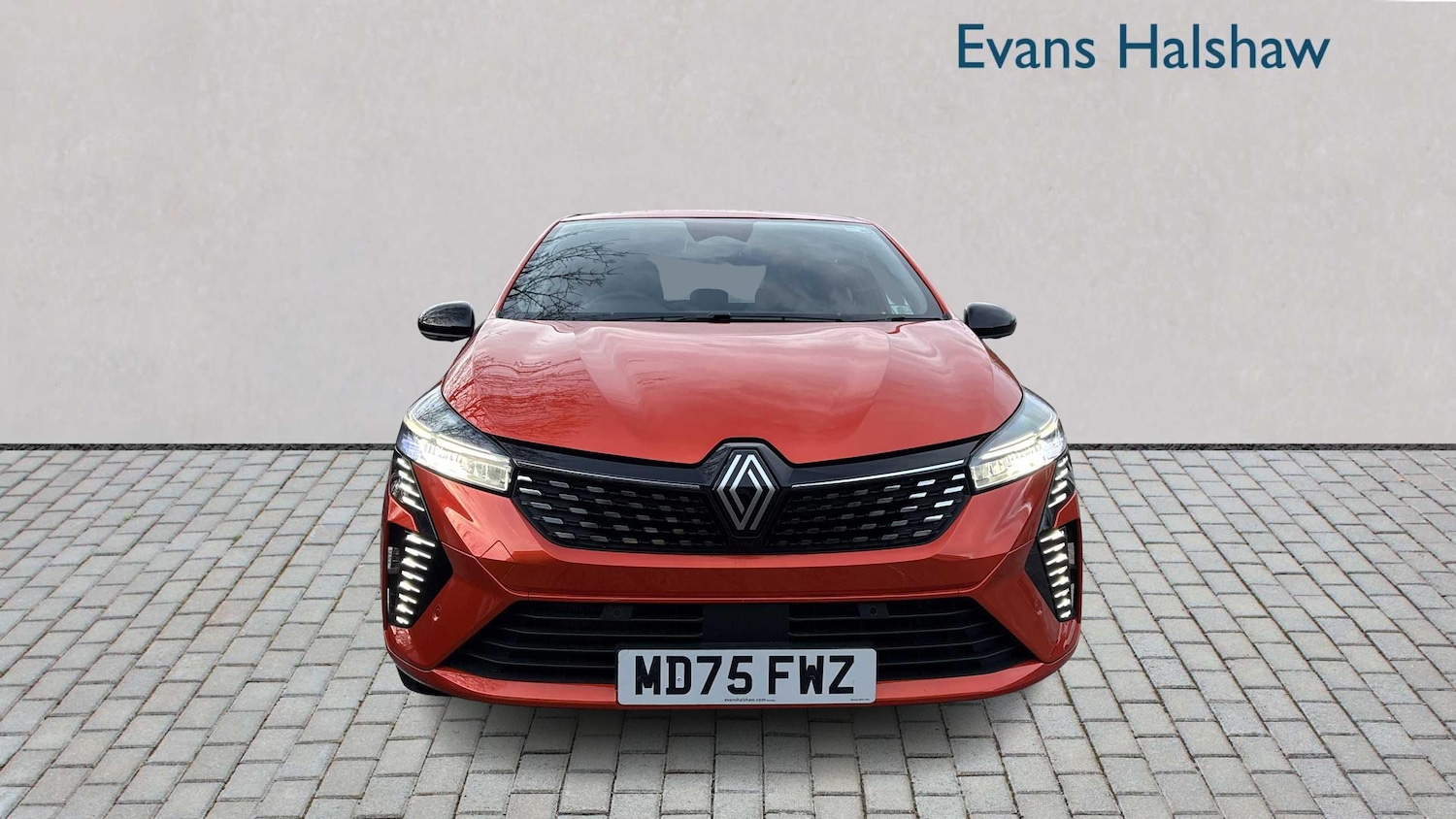 Used Renault Clio 2025 for sale - 77514424: Photo 4