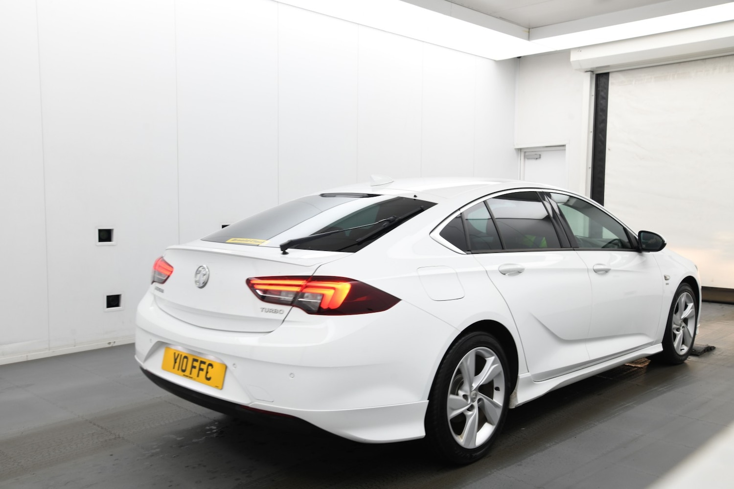 Used Vauxhall Insignia 2018 for sale - 77668613: Photo 3