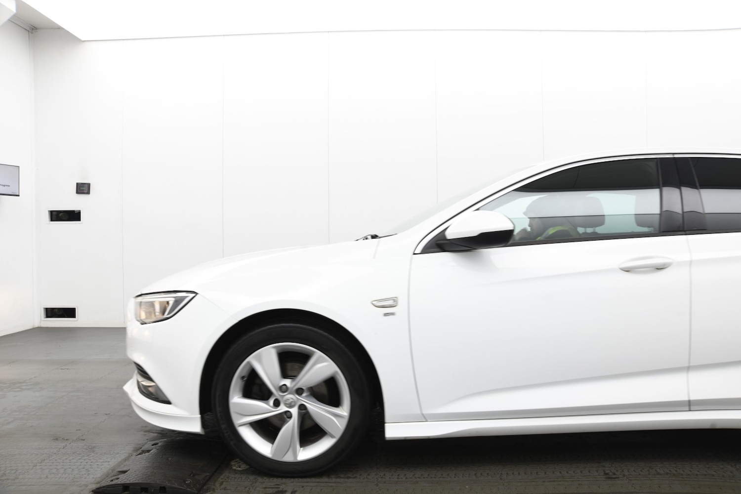 Used Vauxhall Insignia 2018 for sale - 77668613: Photo 8