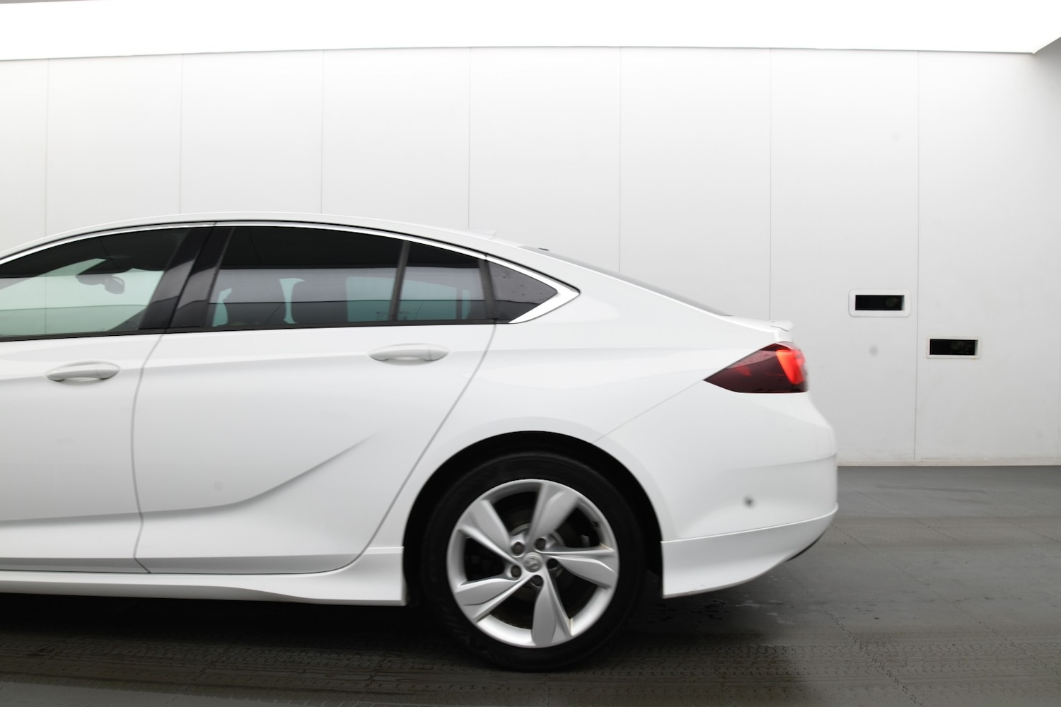 Used Vauxhall Insignia 2018 for sale - 77668613: Photo 9