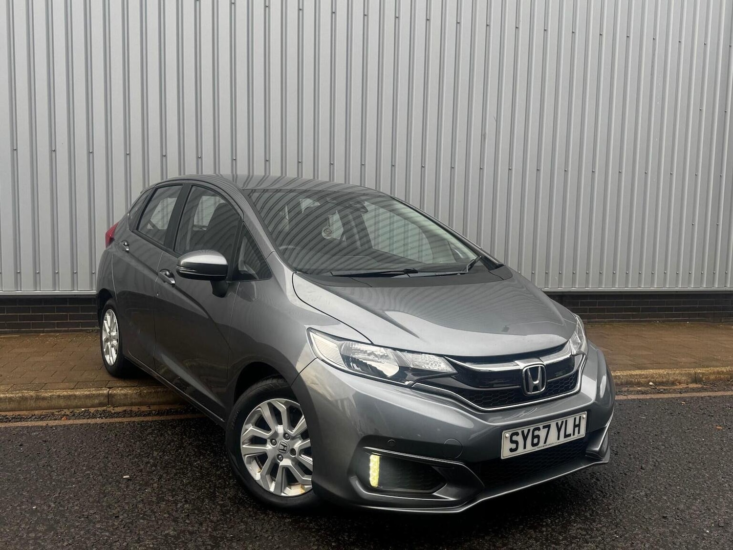 Used Honda Jazz 2017 for sale - 76530977: Photo 1