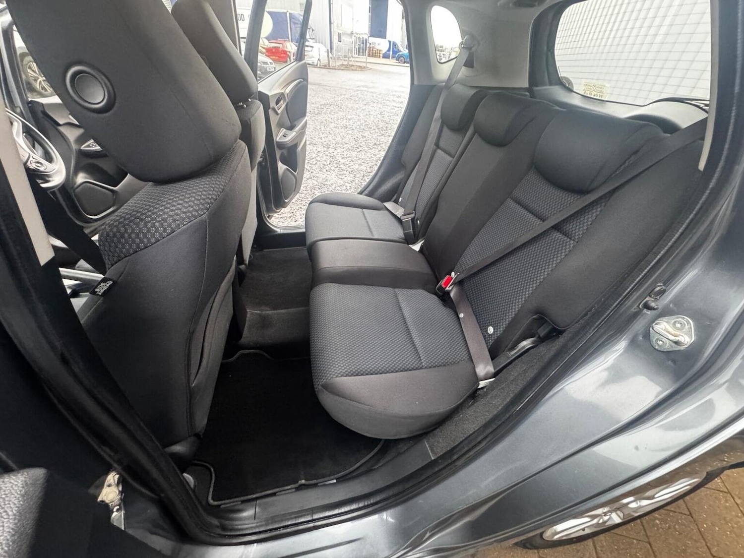 Used Honda Jazz 2017 for sale - 76530977: Photo 13