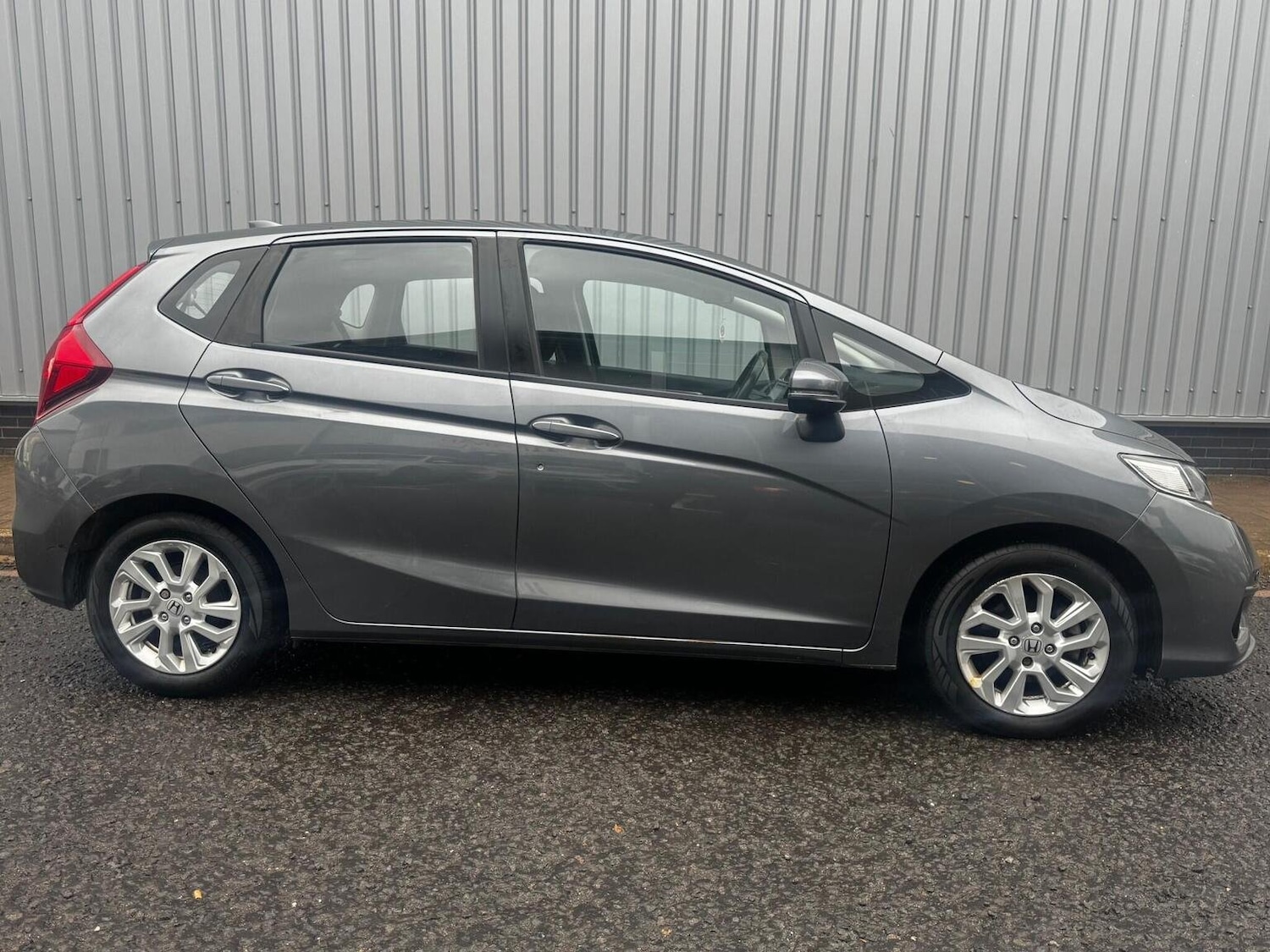 Used Honda Jazz 2017 for sale - 76530977: Photo 8