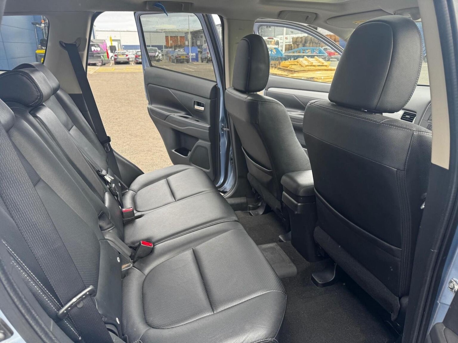 Used Mitsubishi Outlander 2015 for sale - 76530978: Photo 12