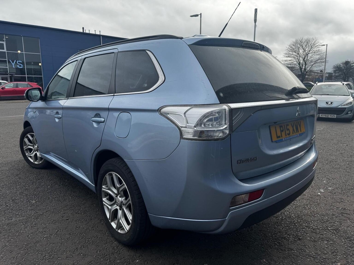 Used Mitsubishi Outlander 2015 for sale - 76530978: Photo 4