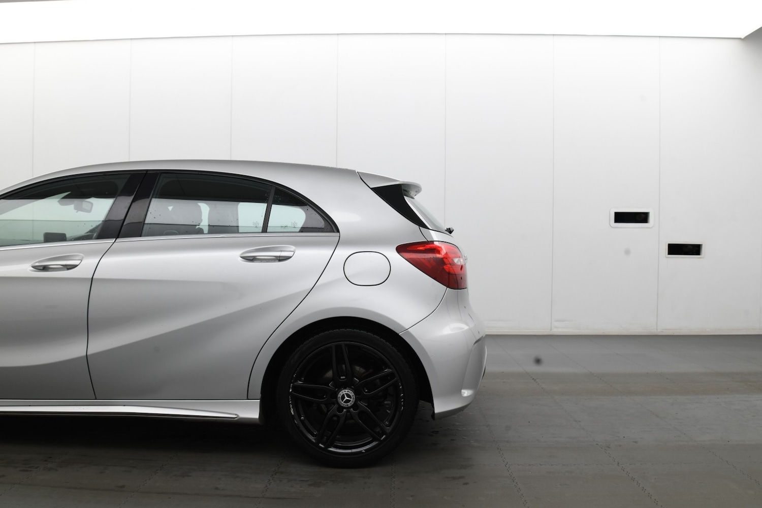 Used Mercedes-Benz A-Class 2017 for sale - 77572771: Photo 9