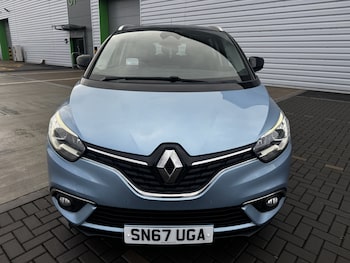 Used Renault Grand Scenic 2017 for sale - 79552045: Photo