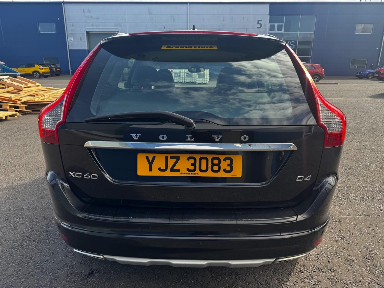 Used Volvo XC60 2016 for sale - 76530960: Photo 9