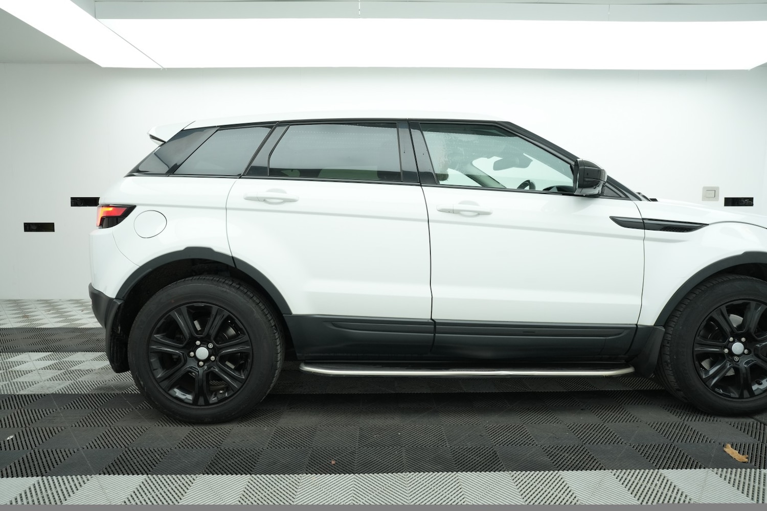 Used Land Rover Range Rover Evoque 2017 for sale - 78031602: Photo 8