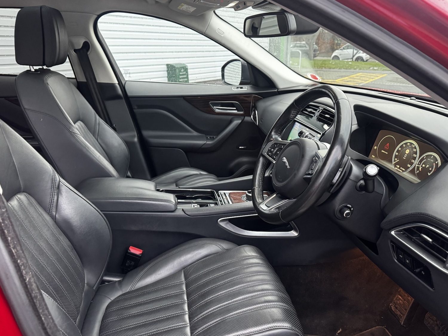 Used Jaguar F-Pace 2017 for sale - 76530992: Photo 14