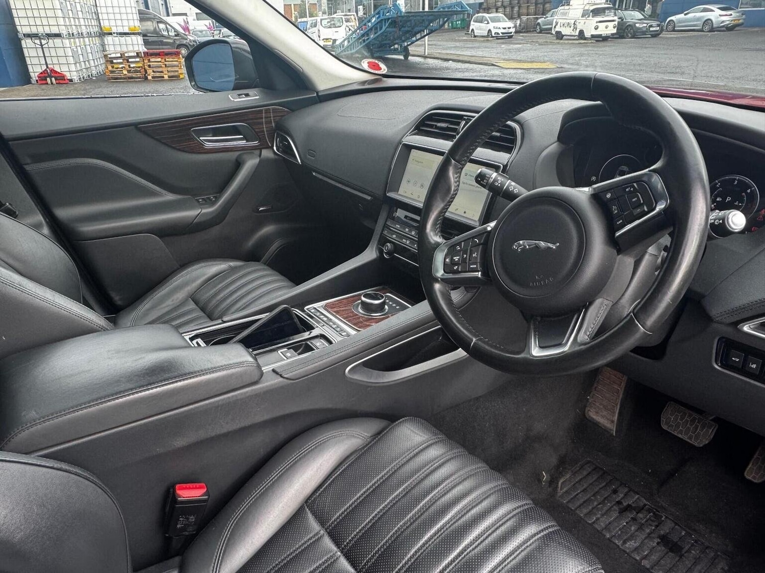 Used Jaguar F-Pace 2017 for sale - 76530992: Photo 8