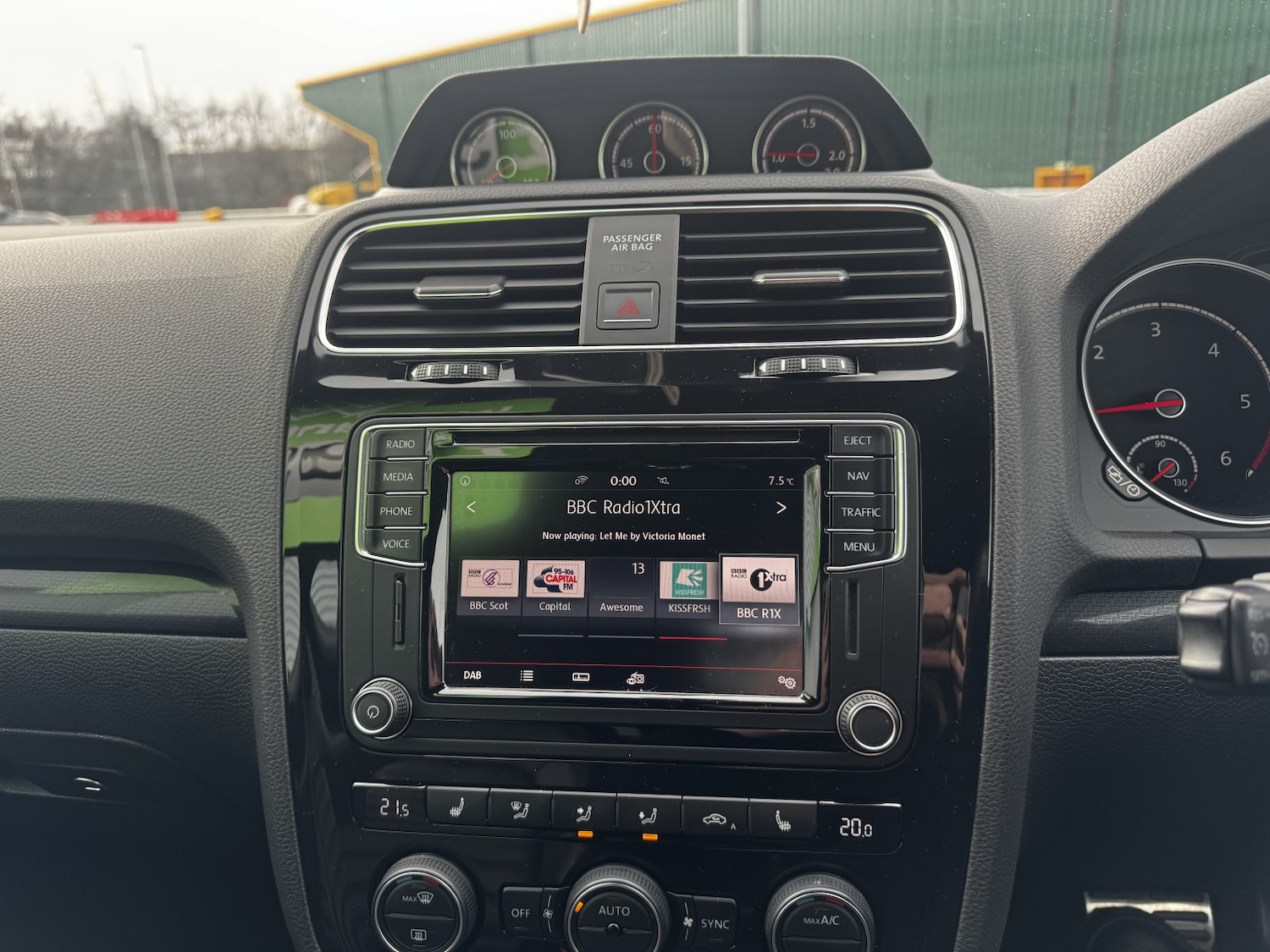 Used Volkswagen Scirocco 2016 for sale - 77548284: Photo 16