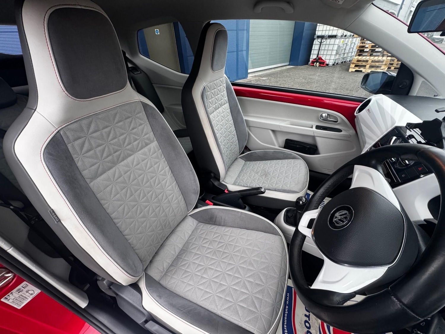 Used Volkswagen up! 2016 for sale - 76394991: Photo 13