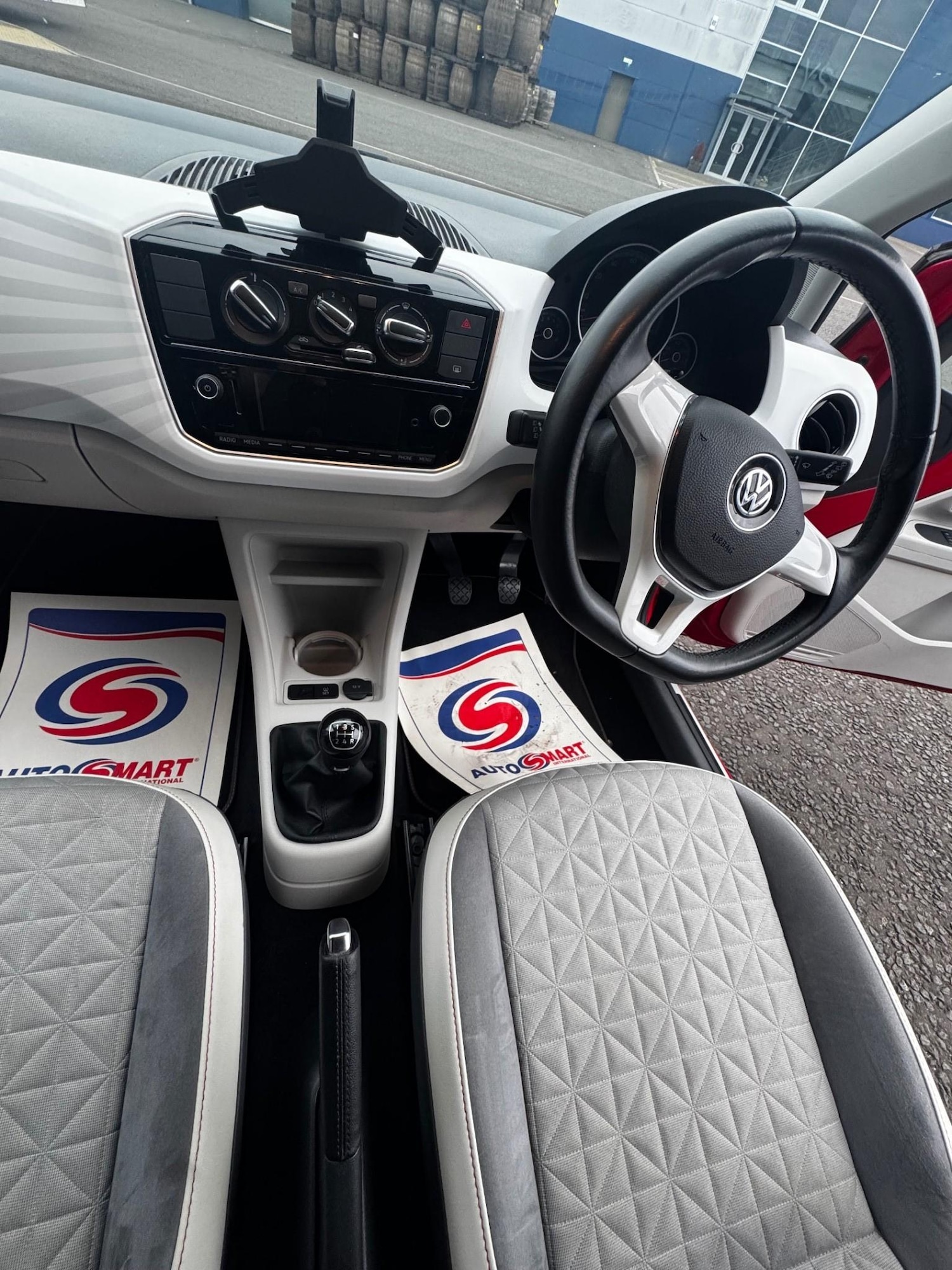 Used Volkswagen up! 2016 for sale - 76394991: Photo 18