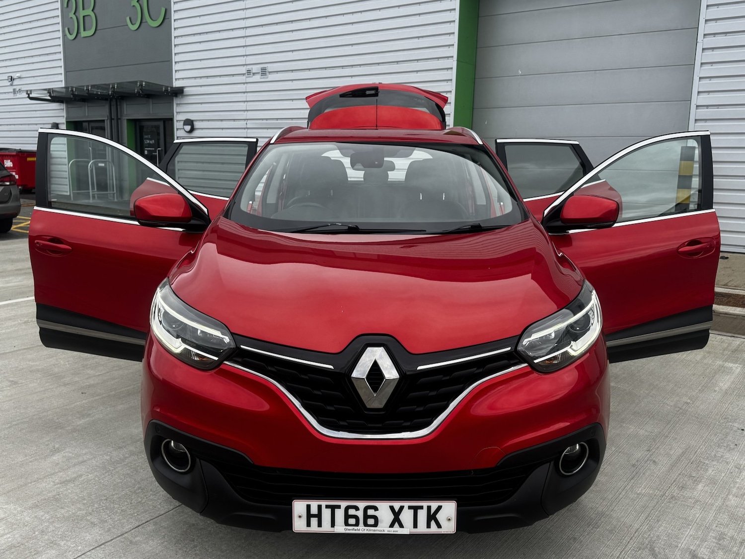 Used Renault Kadjar 2017 for sale - 77938230: Photo 10