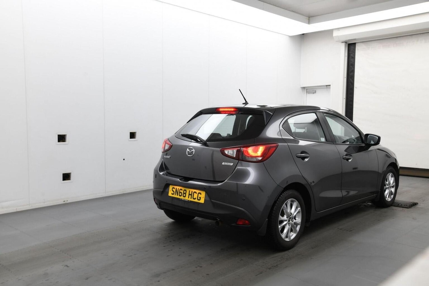 Used Mazda Mazda2 2018 for sale - 76530940: Photo 3