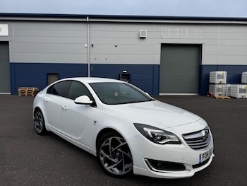 Vauxhall - Insignia