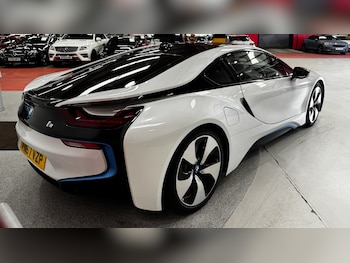 Used BMW i8 2017 for sale - 77906662: Photo