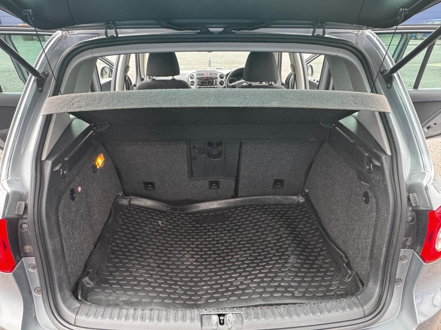 Used Volkswagen Tiguan 2009 for sale - 76530950: Photo 14