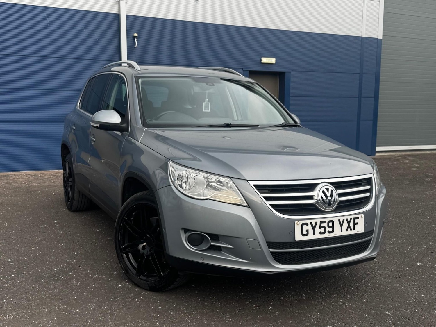 Used Volkswagen Tiguan 2009 for sale - 76530950: Photo 2