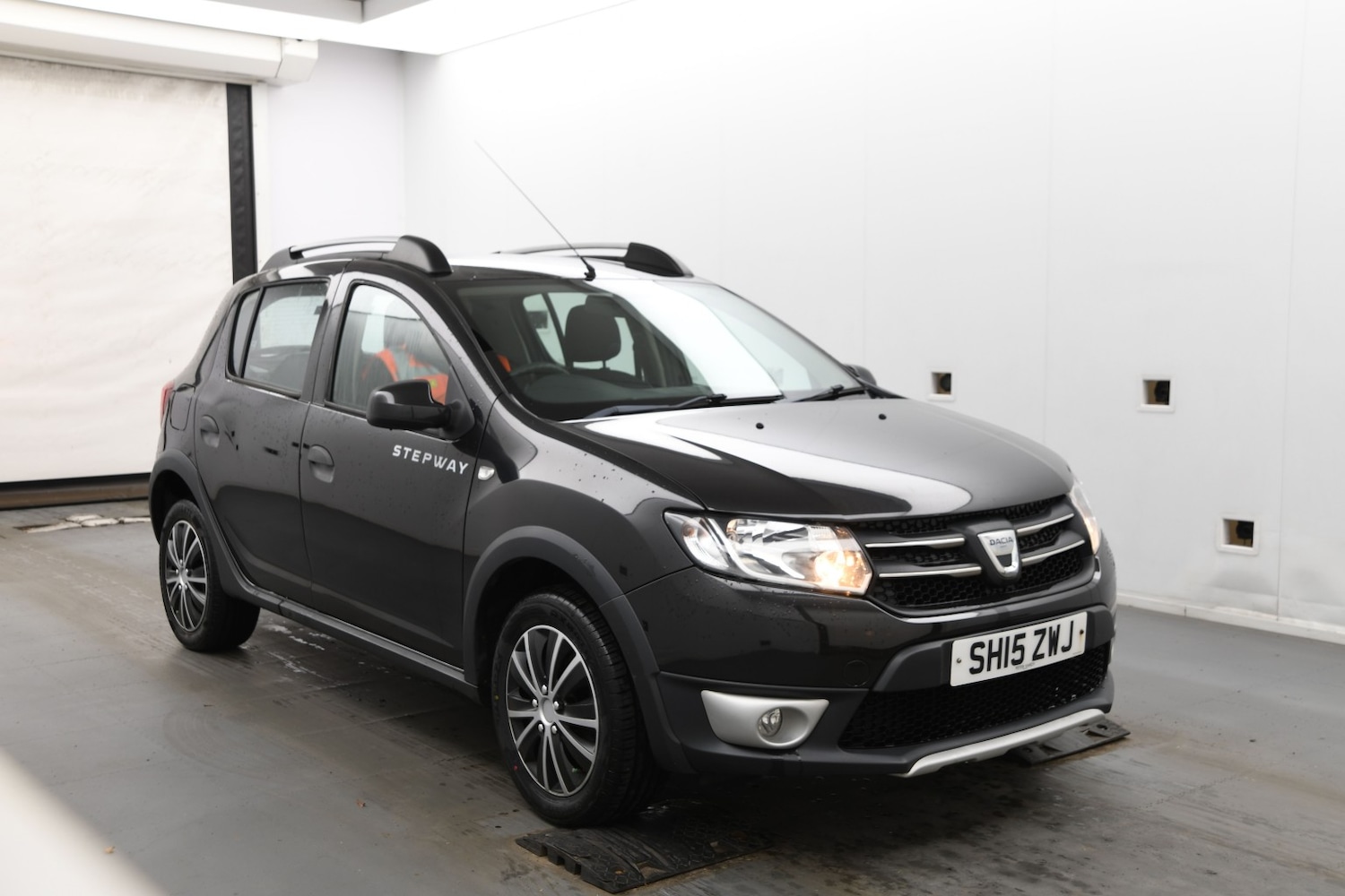 Used Dacia Sandero Stepway 2015 for sale - 76836979: Photo 1