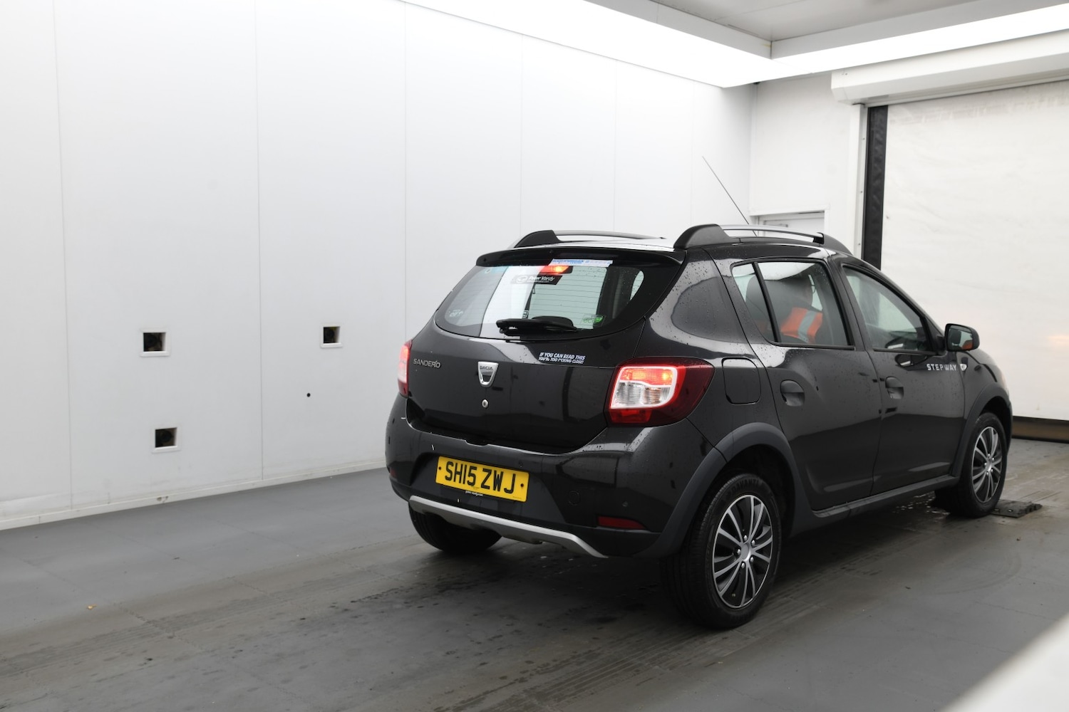 Used Dacia Sandero Stepway 2015 for sale - 76836979: Photo 2