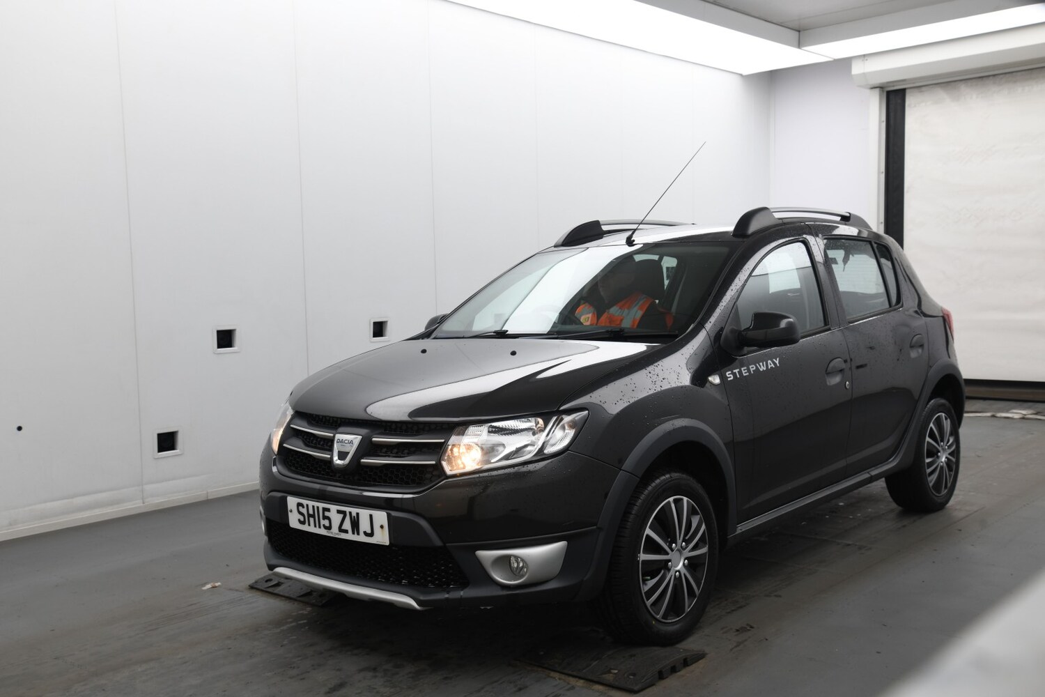 Used Dacia Sandero Stepway 2015 for sale - 76836979: Photo 3