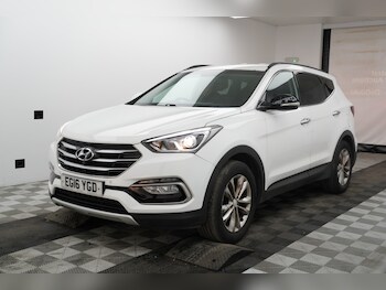 Used Hyundai Santa Fe 2016 for sale - 78031610: Photo