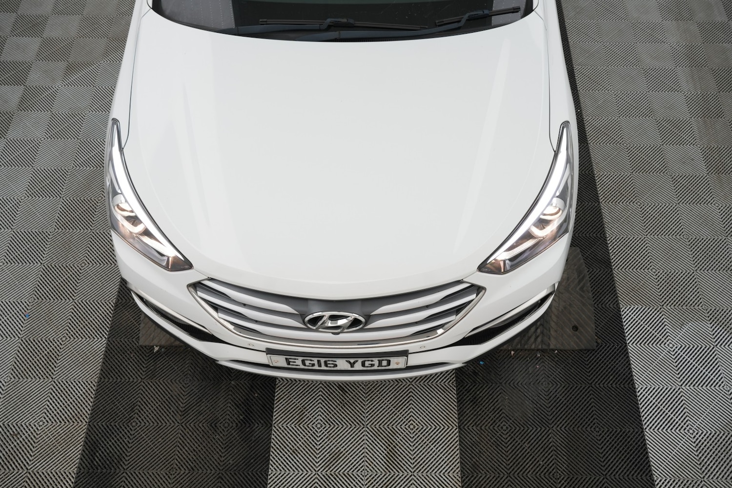 Used Hyundai Santa Fe 2016 for sale - 78031610: Photo 5