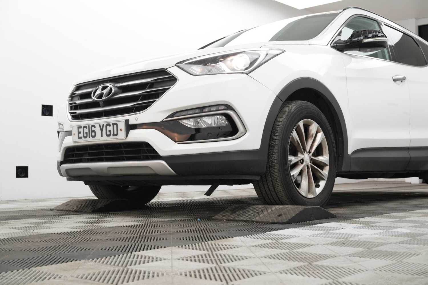 Used Hyundai Santa Fe 2016 for sale - 78031610: Photo 9