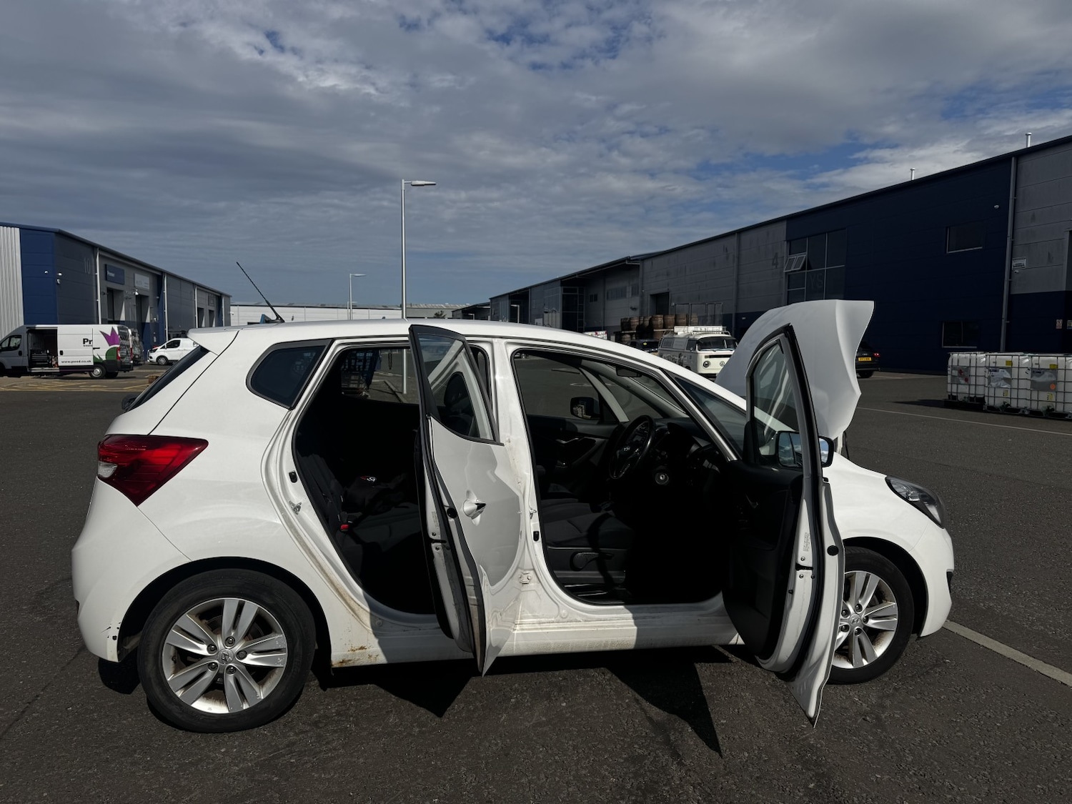 Used Hyundai Ix20 2012 for sale - 77417479: Photo 11