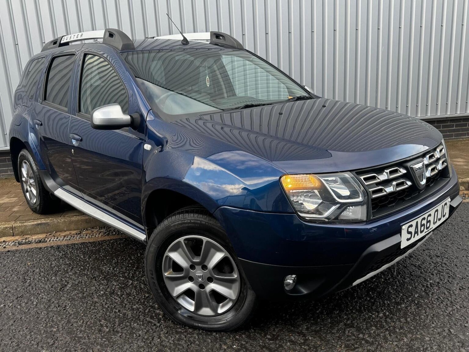 Used Dacia Duster 2016 for sale - 76530974: Photo 2