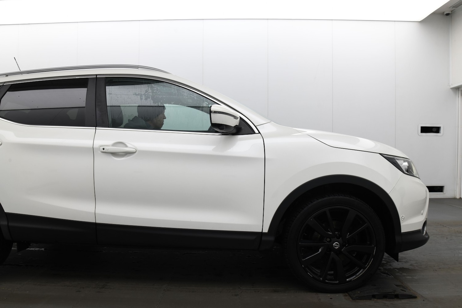 Used Nissan Qashqai 2017 for sale - 77891546: Photo 3