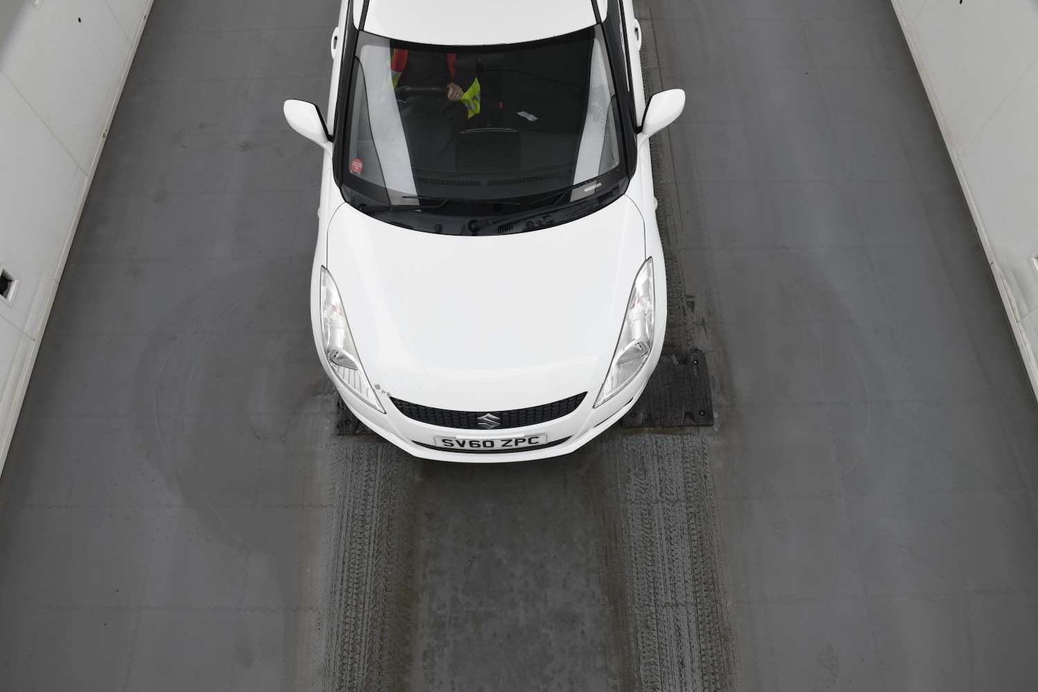 Used Suzuki Swift 2010 for sale - 77781606: Photo 5