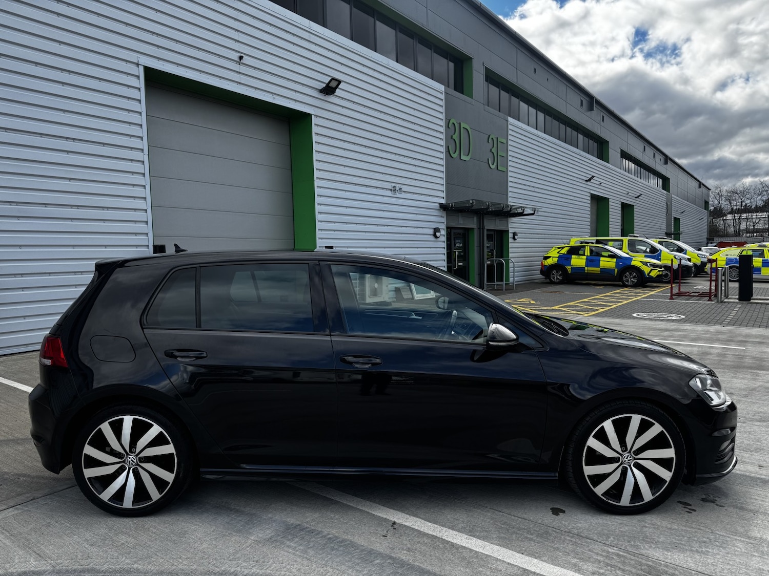 Used Volkswagen Golf 2016 for sale - 78182842: Photo 8