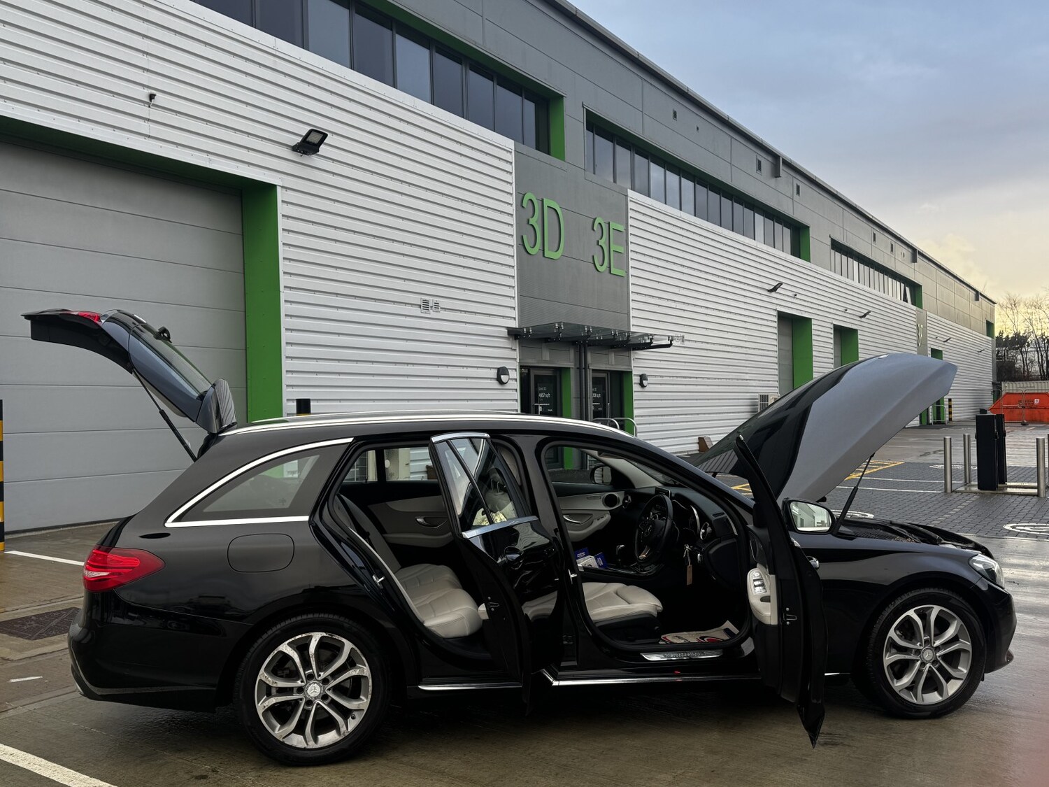 Used Mercedes-Benz C Class 2016 for sale - 77707335: Photo 12