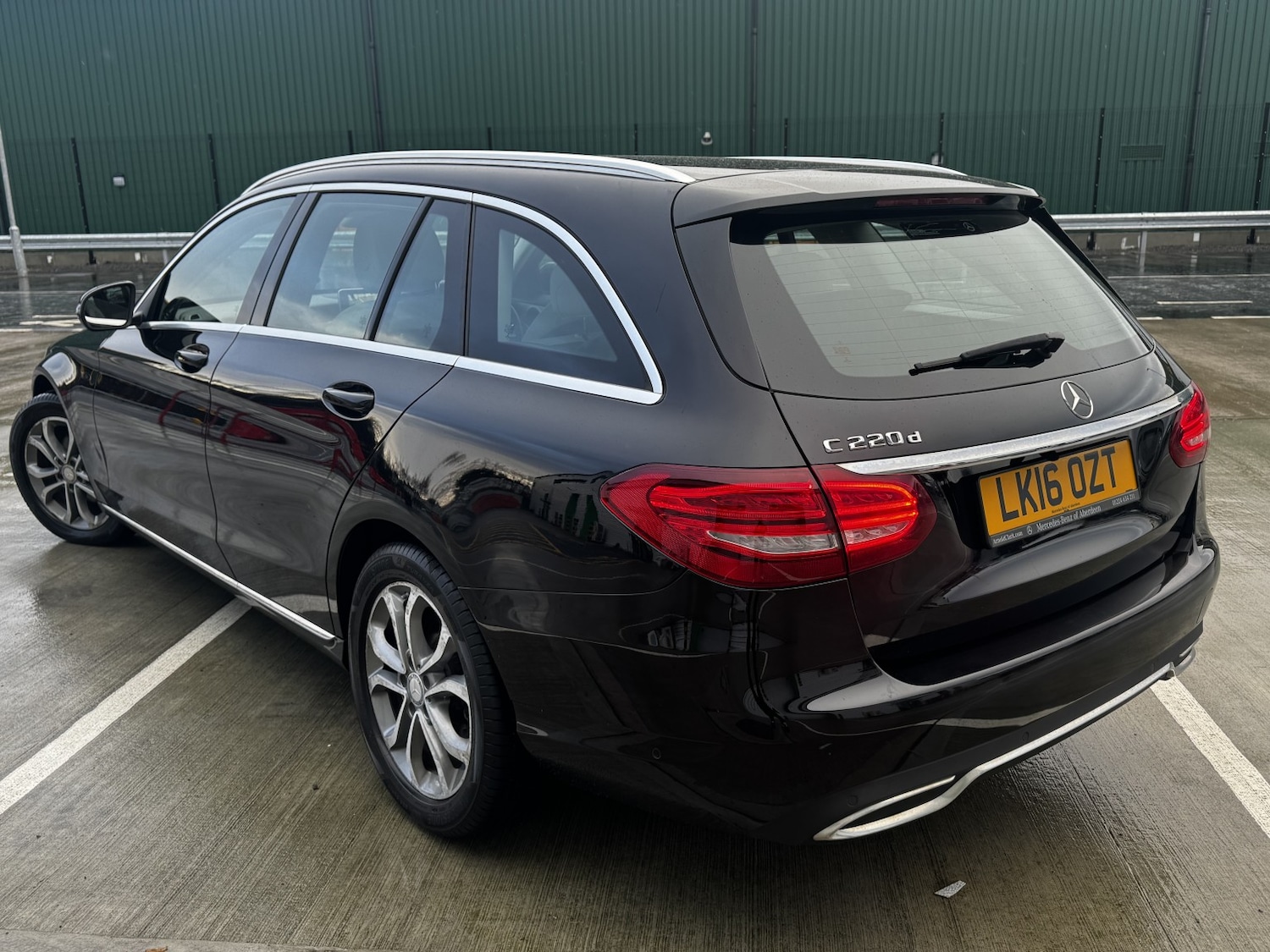 Used Mercedes-Benz C Class 2016 for sale - 77707335: Photo 4