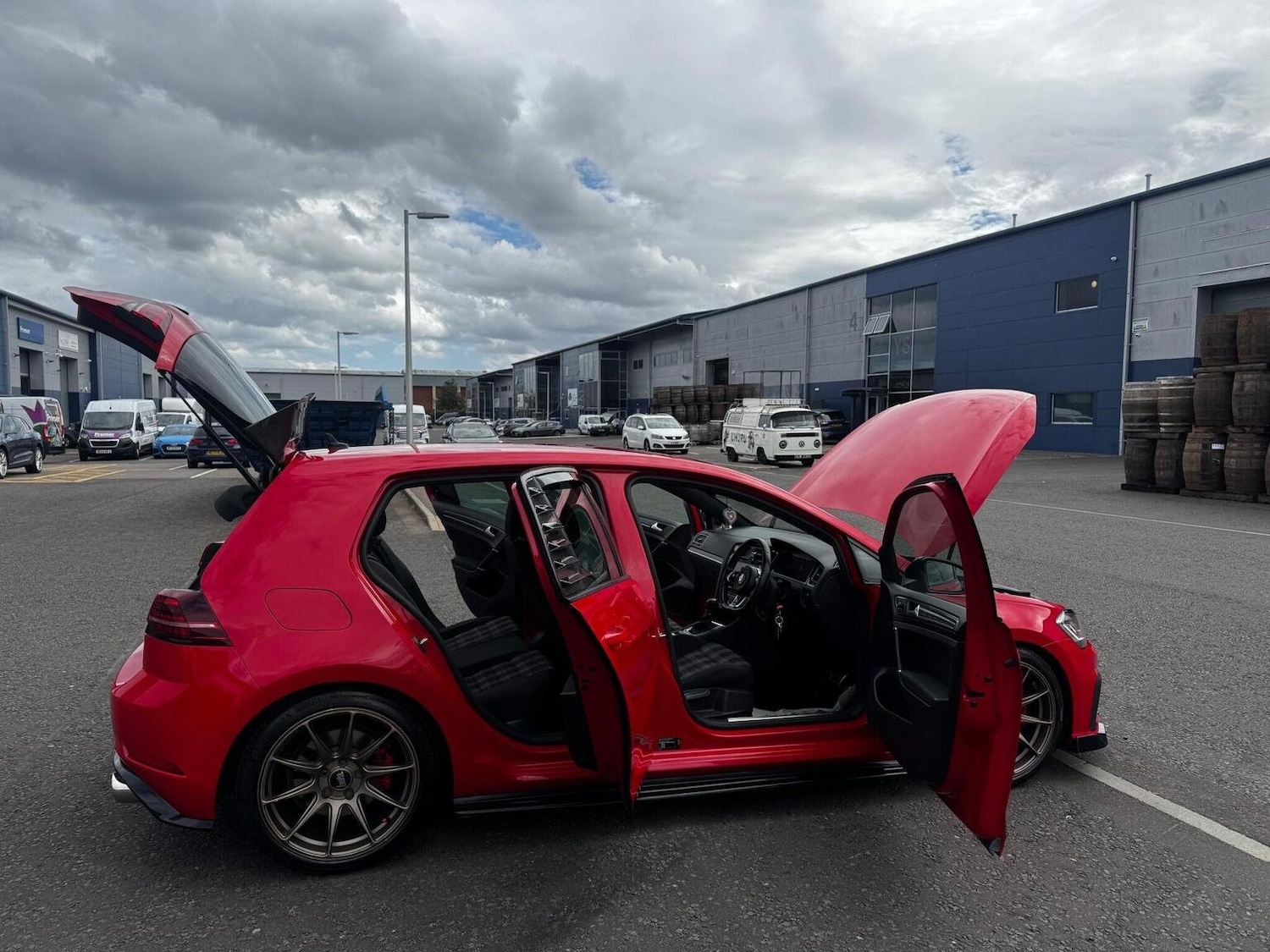 Used Volkswagen Golf 2017 for sale - 76530963: Photo 16
